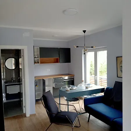 Tornik Manor Apartamento *