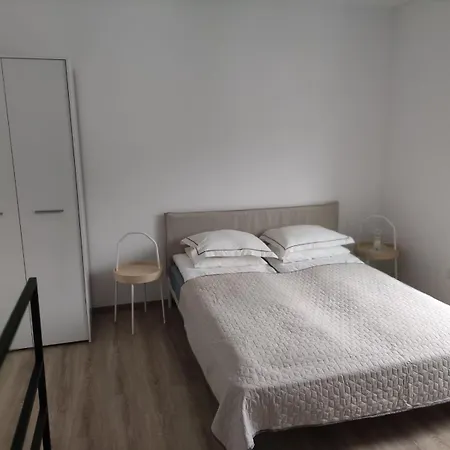 Tornik Manor Apartamento